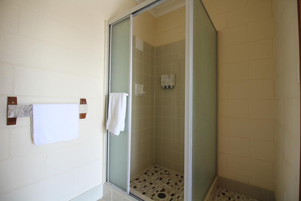 Snowy Mountains Resort And Function Centre Adaminaby Kamer foto