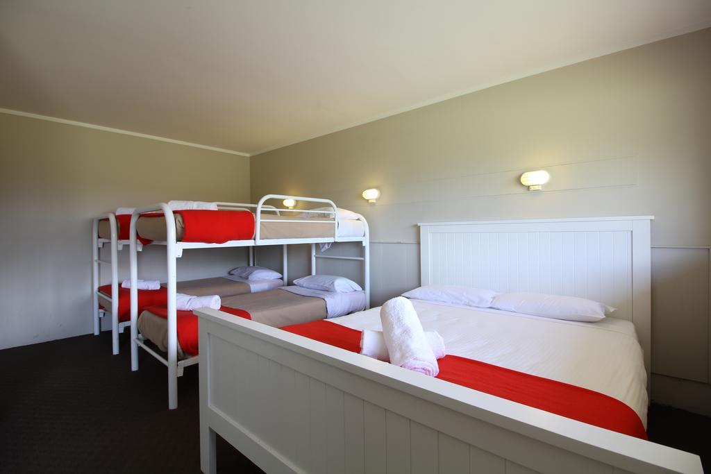 Snowy Mountains Resort And Function Centre Adaminaby Kamer foto