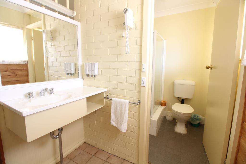 Snowy Mountains Resort And Function Centre Adaminaby Kamer foto