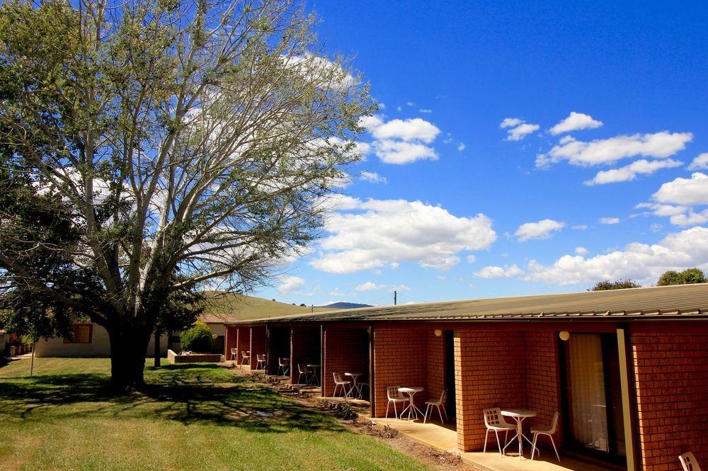 Snowy Mountains Resort And Function Centre Adaminaby Buitenkant foto