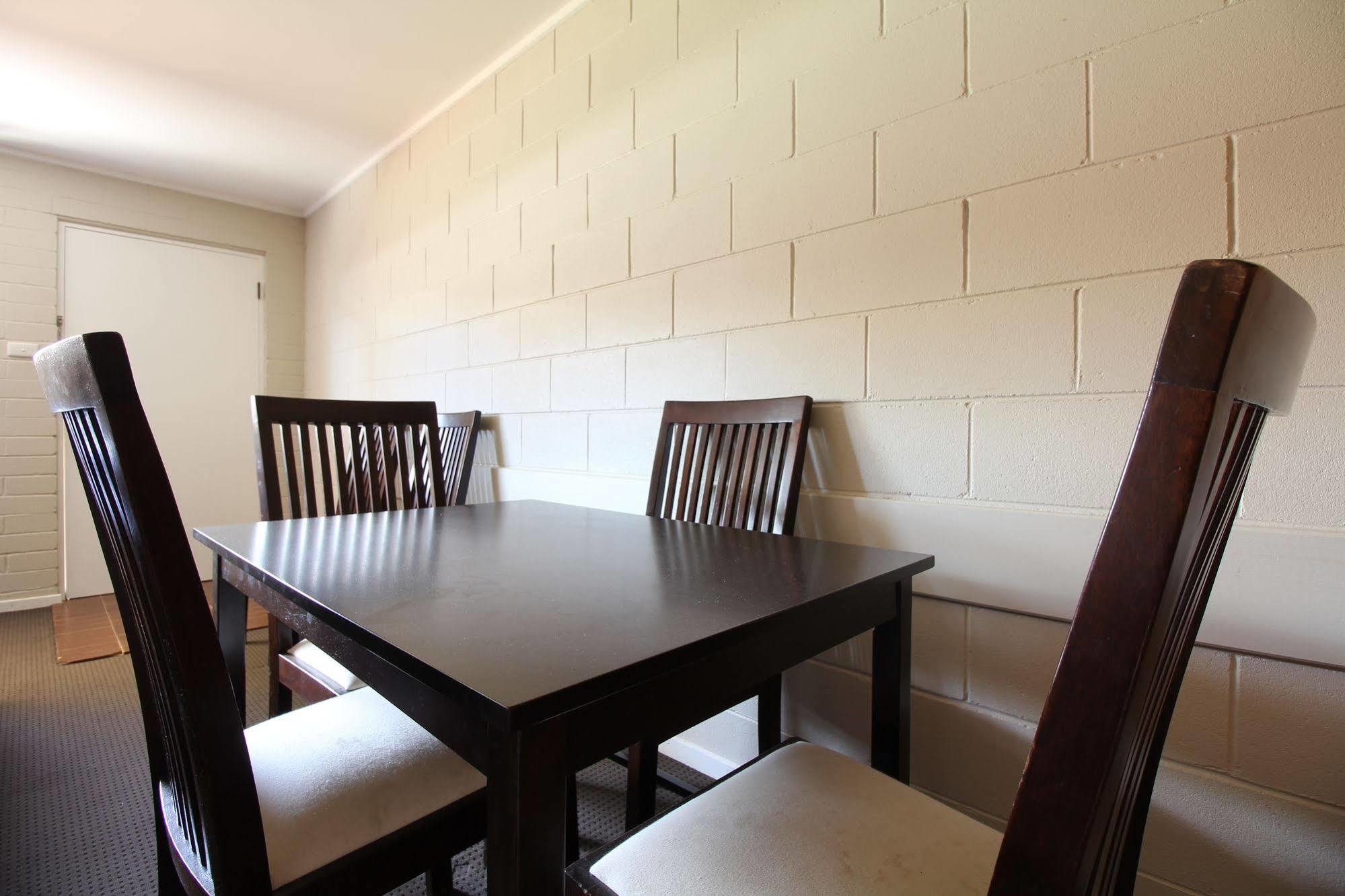 Snowy Mountains Resort And Function Centre Adaminaby Buitenkant foto