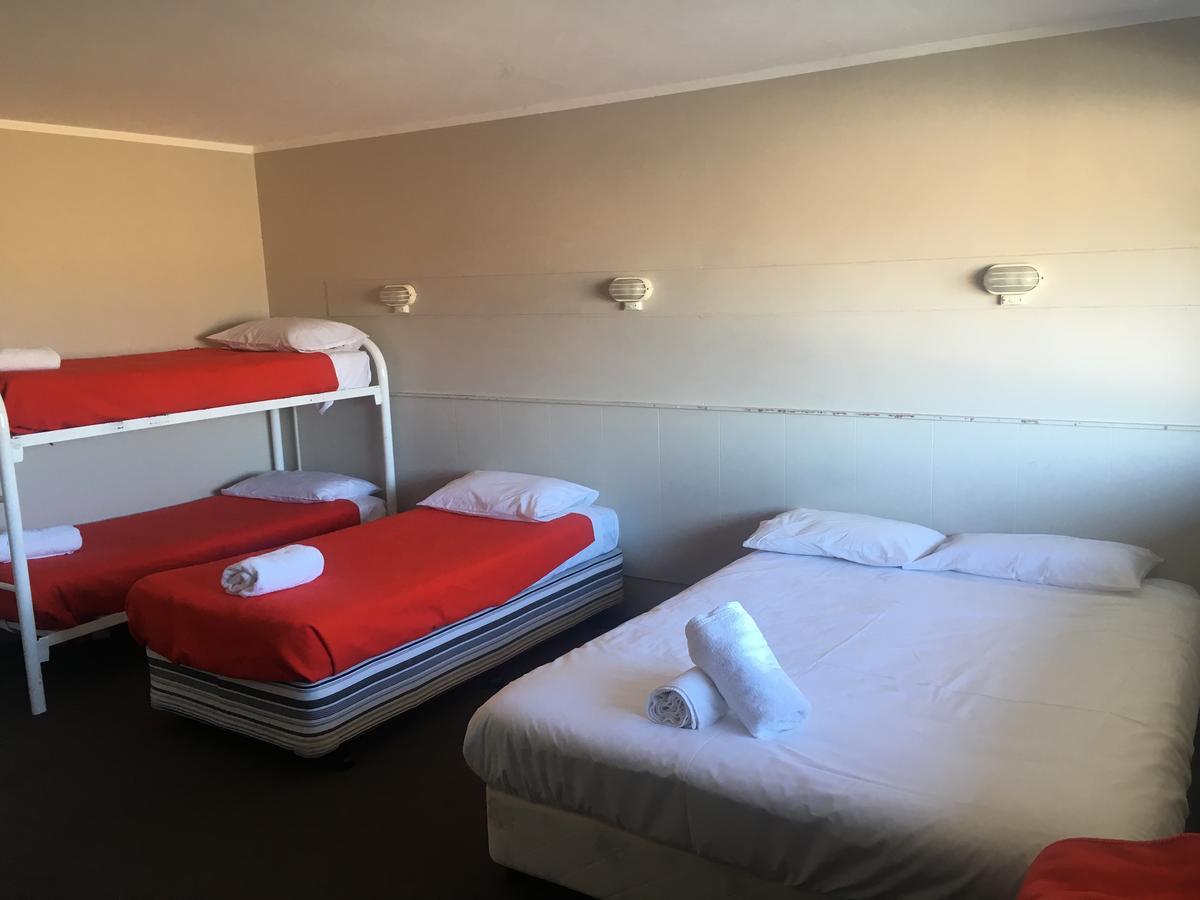 Snowy Mountains Resort And Function Centre Adaminaby Buitenkant foto
